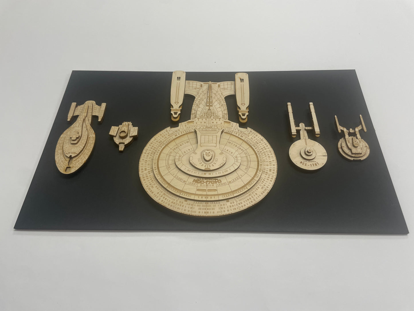 Hero Starship Model - Classic Trek