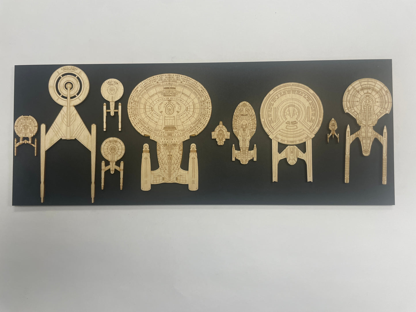 Hero Starship Mini Model - NewTrek